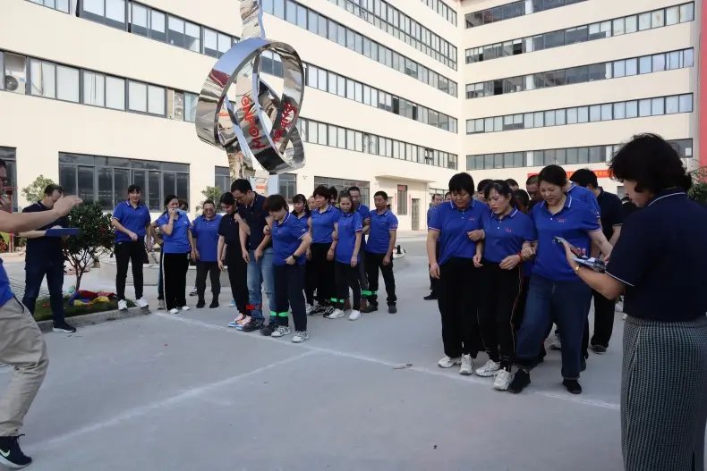 ä¸äººåè¶³1