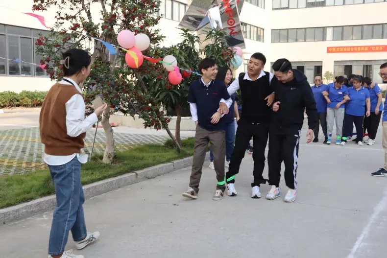 ä¸äººåè¶³3